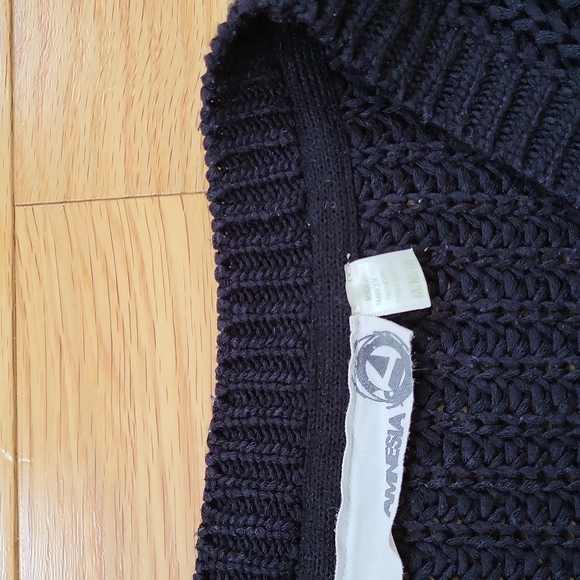 EUC heavyweight cardigan - Picture 2 of 3